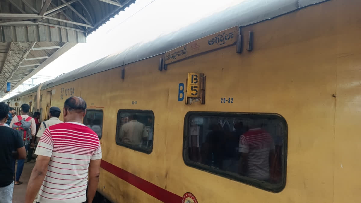 Smoke from AC unit inside coach stops Secunderabad-Agartala Express at Brahmapur station