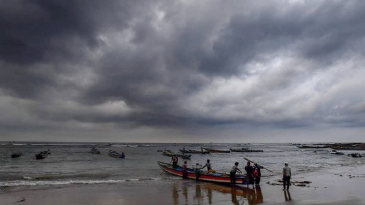 arrival of Monsoon in Kerala  Monsoon in Kerala  Monsoon in Kerala remains Uncertain  Monsoon  Meteorological station  ഇടവപ്പാതി എത്തിയില്ല  പ്രവചനം തെറ്റിച്ച് ഒളിച്ചുകളി തുടര്‍ന്ന് കാലവര്‍ഷം  ഒളിച്ചുകളി തുടര്‍ന്ന് കാലവര്‍ഷം  കാലവര്‍ഷം  ഇടവ മാസം  ഇടവപ്പാതി  കാലവര്‍ഷം  കാലവസ്ഥ നിരീക്ഷണ കേന്ദ്രം  കാലവസ്ഥ  ഇന്നത്തെ കാലവസ്ഥ  മഴ  കേരളത്തില്‍ മണ്‍സൂണ്‍  കേരളത്തില്‍ മഴ