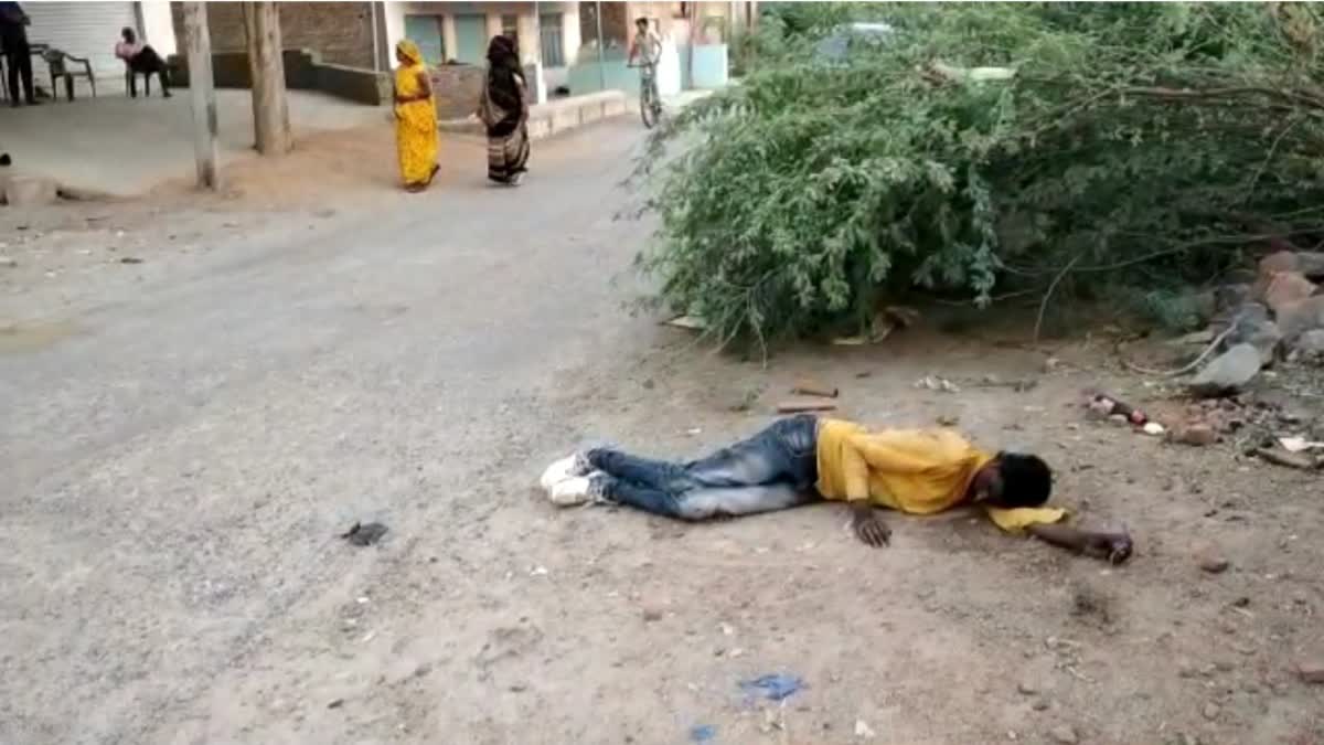 drug addicts lying on streets of bhander datia