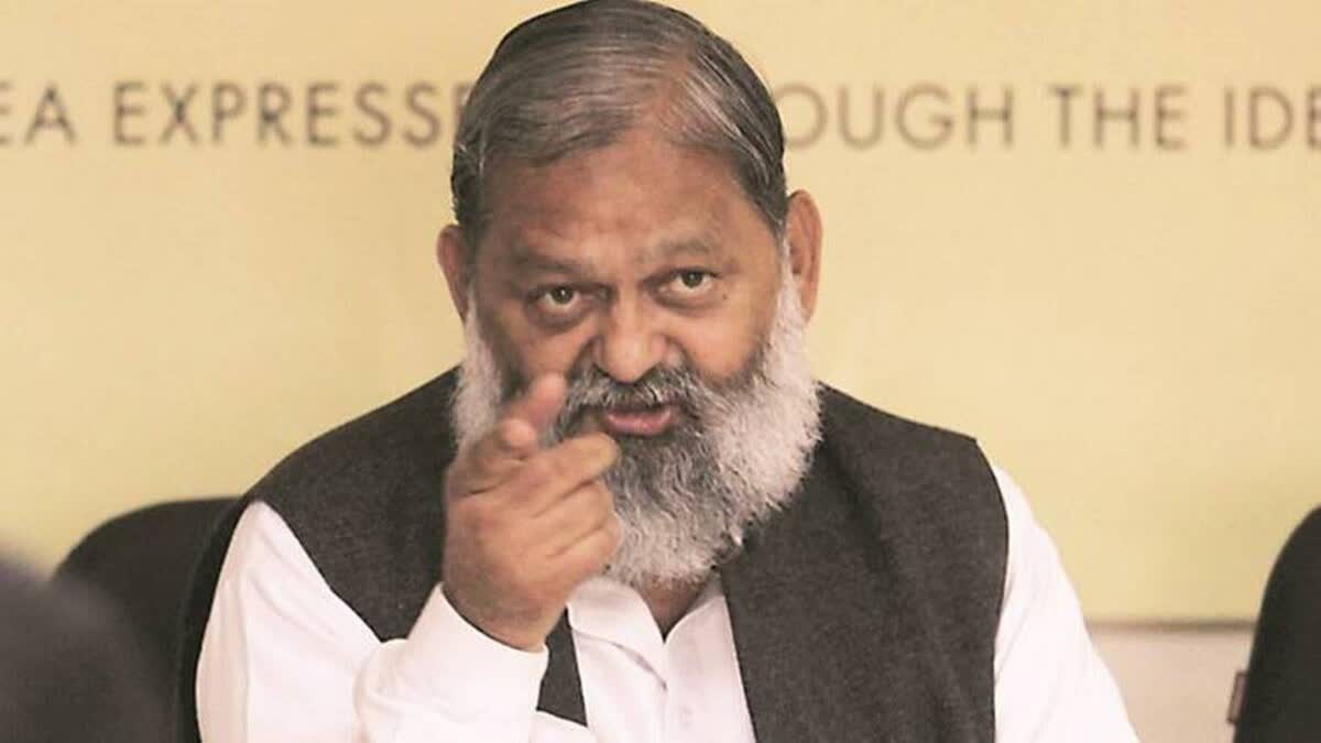 Anil Vij suspended 3 SI