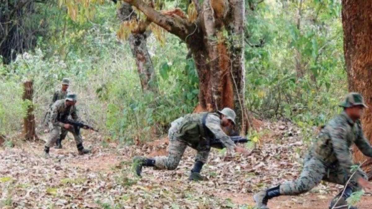 fire between maoists and security forces