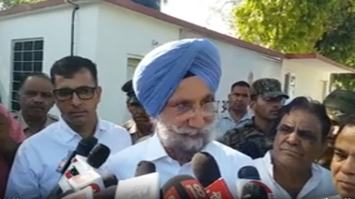 Sukhjinder Singh Randhawa says old age Congress leaders should give space to youth in elections