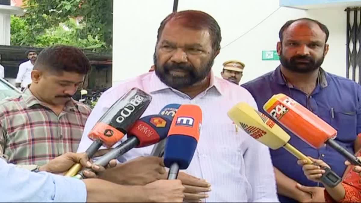 Education Minister  Education Minister V Sivankutty  V Sivankutty  V Sivankutty response on Academic Calendar change  Academic Calendar  Government accepted motives of teachers union  teachers union  എല്ലാവരുടെയും അഭിപ്രായം കേട്ട്  സർക്കാർ വിശാല നിലപാട് സ്വീകരിക്കുന്നു  അധ്യയന ദിനം വെട്ടിക്കുറച്ചതില്‍  വിശദീകരണവുമായി വി ശിവൻകുട്ടി  ശിവൻകുട്ടി  പൊതുവിദ്യാഭ്യാസ മന്ത്രി  വിദ്യാഭ്യാസ മന്ത്രി  മന്ത്രി  അധ്യായന ദിനങ്ങൾ  അധ്യാപക സംഘടനകളുമായി ചര്‍ച്ച  അധ്യാപക സംഘടനകള്‍  സര്‍ക്കാര്‍ സ്‌കൂള്‍  സര്‍ക്കാര്‍  സ്‌കൂള്‍