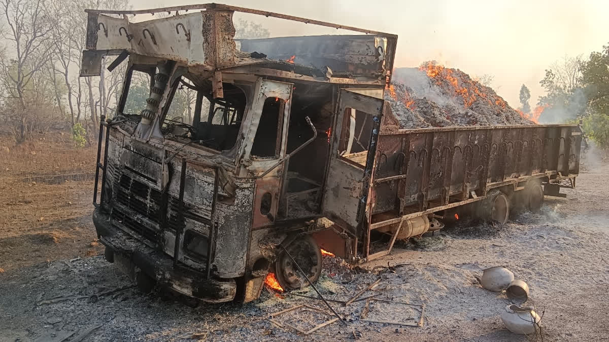 fire in truck in gaya