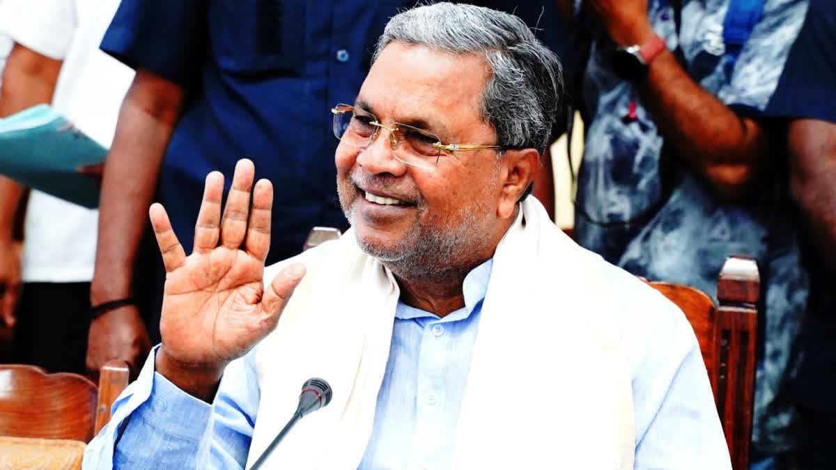 Siddaramaih allocates portfolios among district in-charge ministers