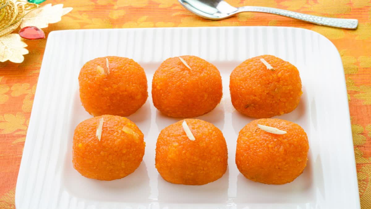 Make this delicious laddu in just 15 minutes, note the easy recipe