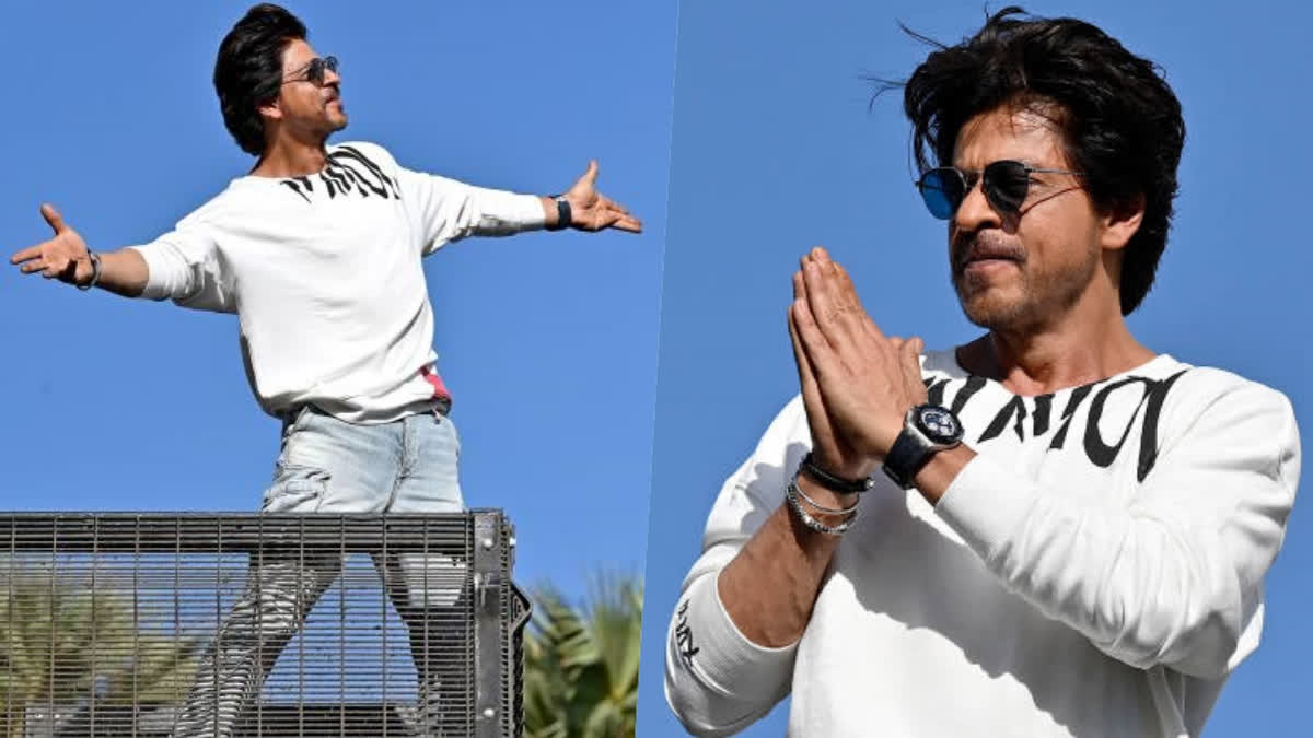 Shah Rukh Khan Greets And Treats Fans With Jhoome Jo Pathaan Hook Step In Viral Video 