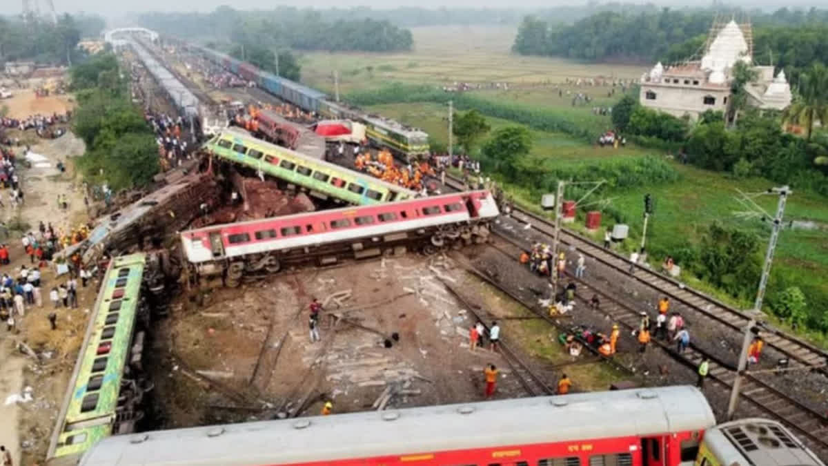 ODISHA TRAIN TRAGEDY CBI TAKES 3 RAILWAY EMPLOYEES INTO CUSTODY FOR QUESTIONING