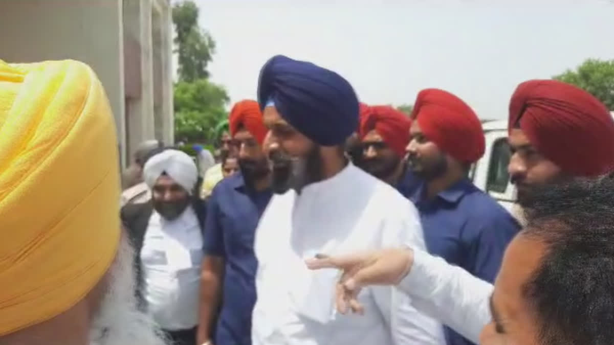 Appearance of Bikram Majithia and Sukhbir Singh Badal in Zira Court