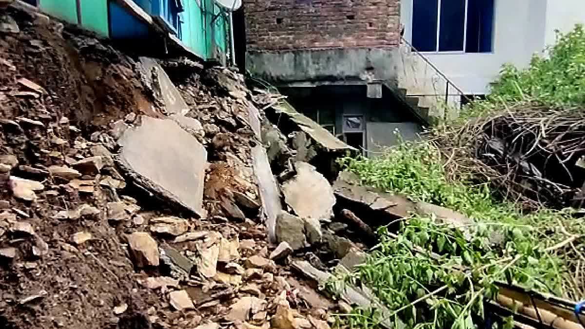 house collapse