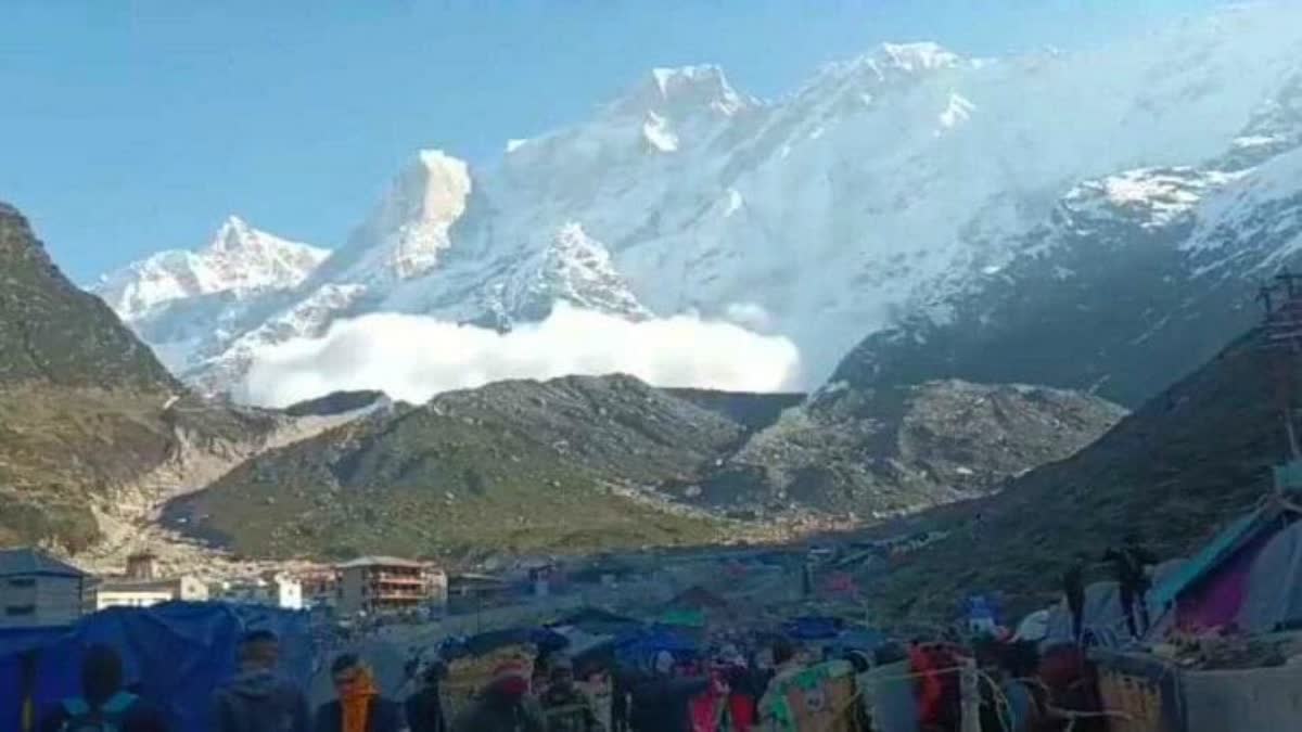 Avalanche in Chorabari area