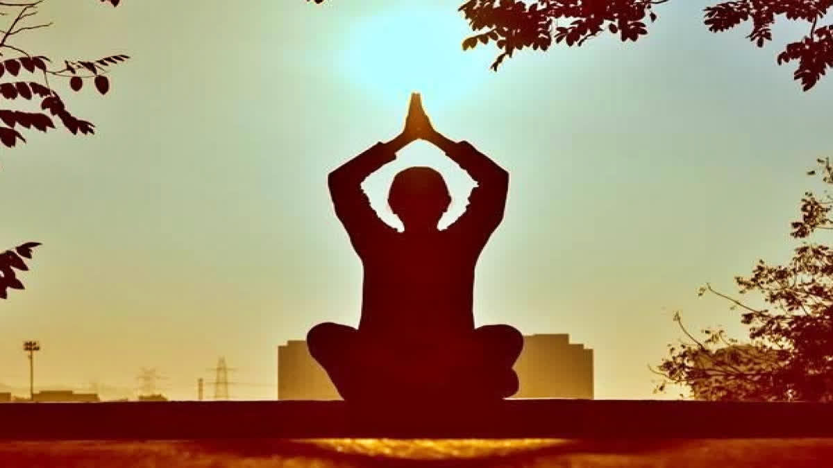 Centre asks employees to take 'Y-Break - Yoga at office chair' to de-stress, refresh and refocus