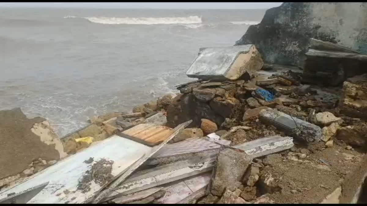 'Cyclone Biparjoy': Six houses collapse in Gujarat; people rescued safely