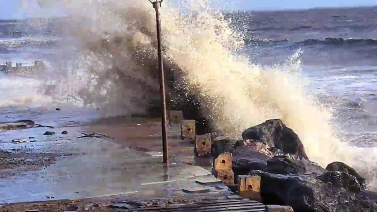 cyclone biparjoy live updates gujarat mumbai kerala imd alert flood