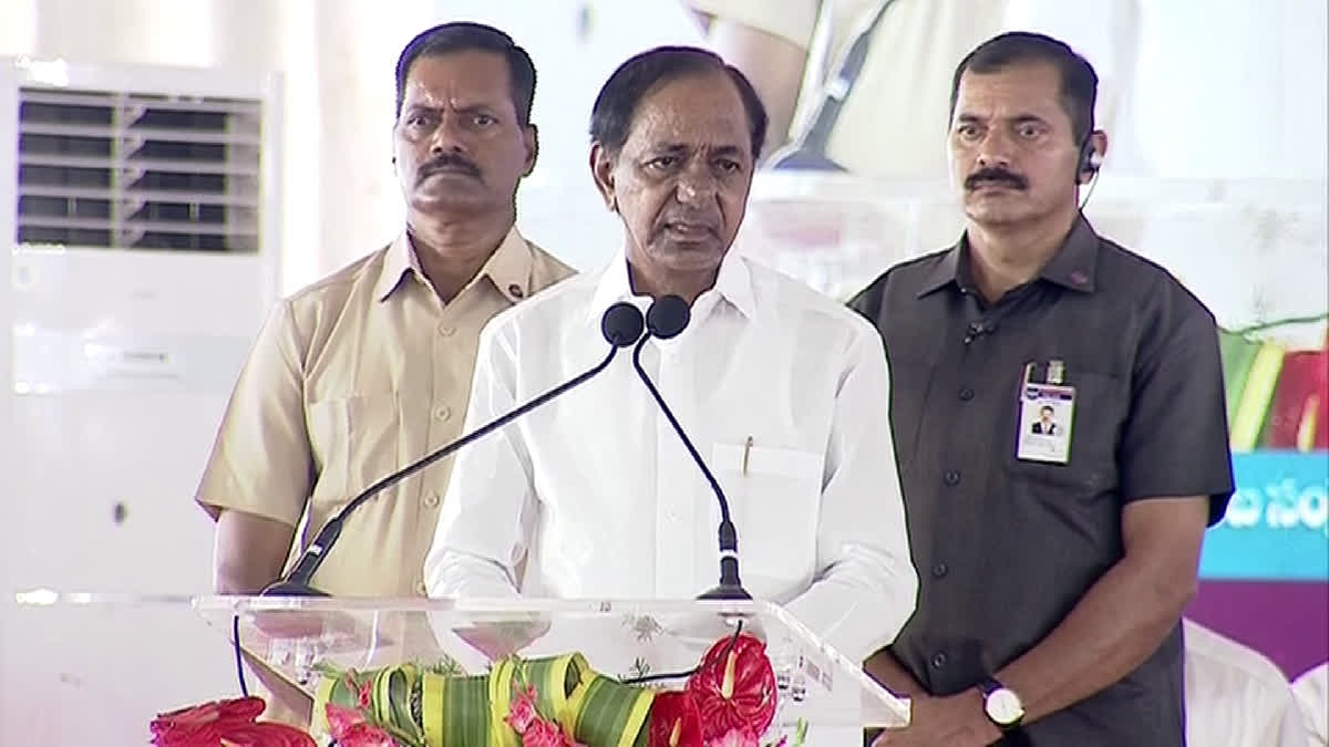 CM KCR