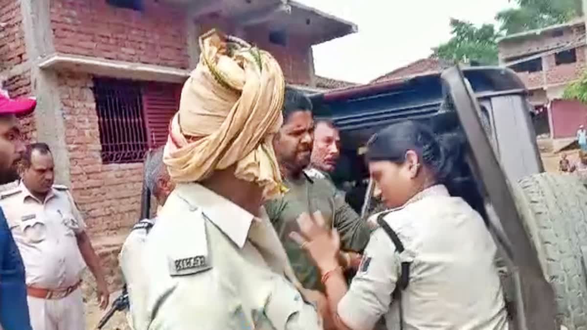 policeman slapped female constable in Arrah