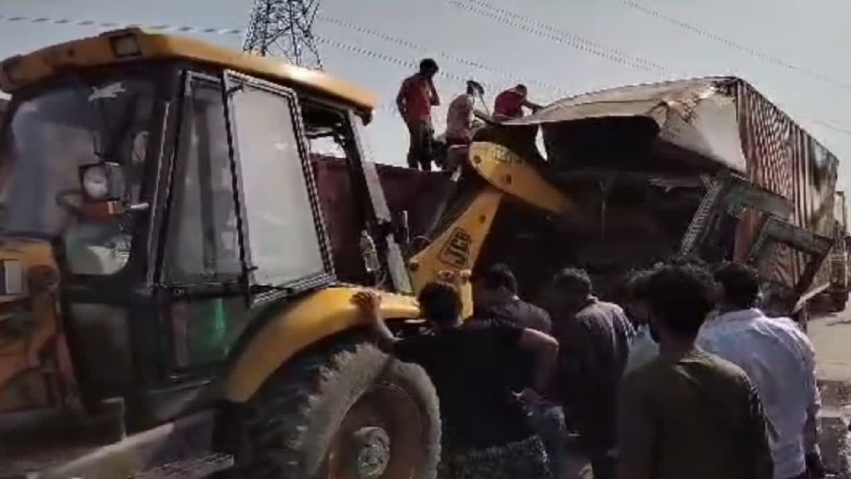 road accident in rohtak sampla