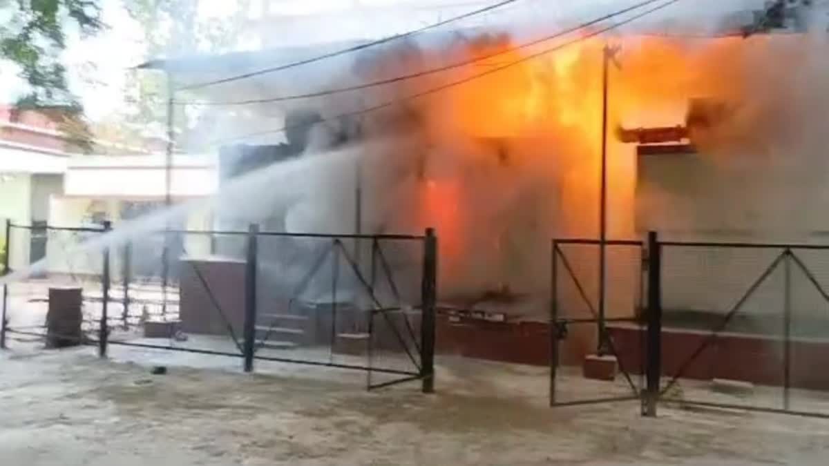 सेंट जोसेफ अस्पताल में जनरेटर में लगी भीषण आग