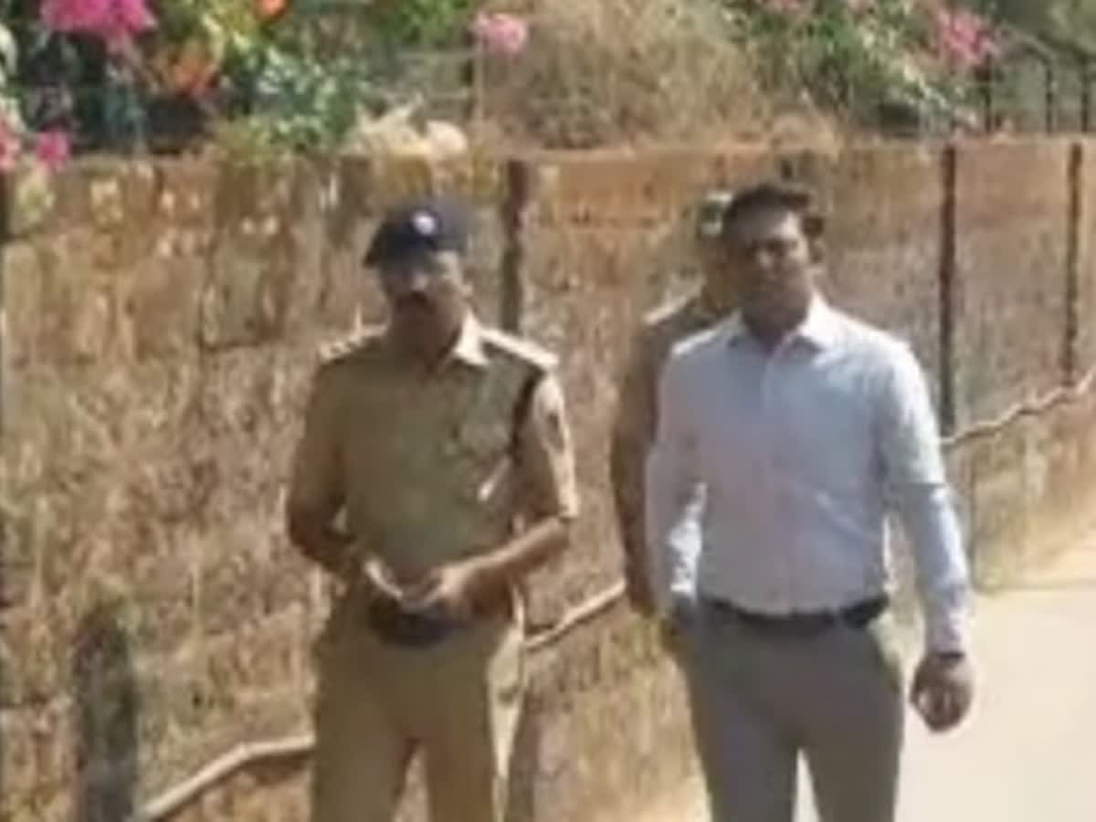 Kerala Couple Found Dead Inside Hotel Room In Mangalore Suicide