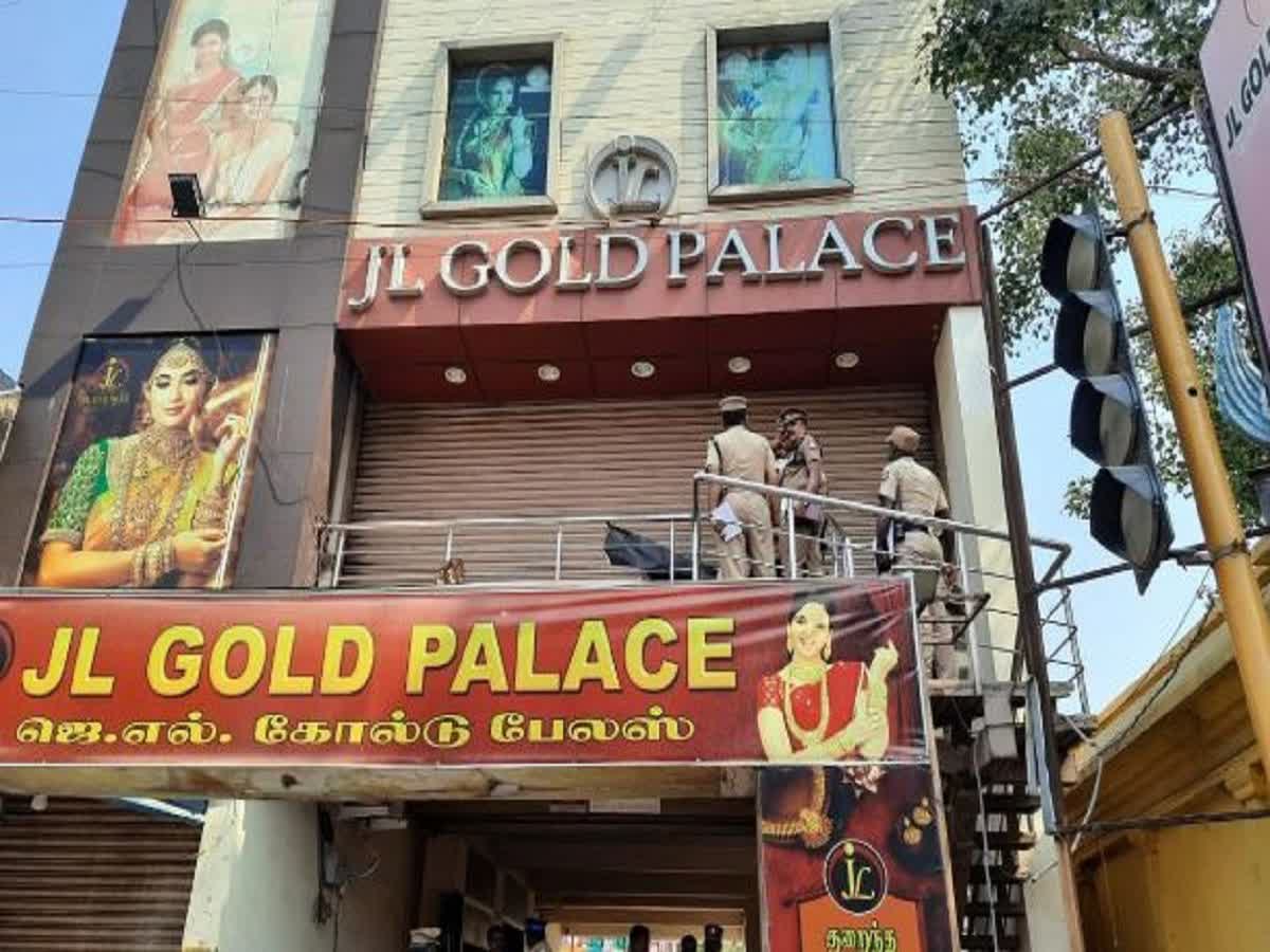 சென்னை நகைக்கடையில் அரங்கேறிய துணிகர கொள்ளை: ஆந்திரா விரைந்தது தனிப்படை, chennai-jewell-shop-theft-sepcial-team-moved-to-andhra-pradesh