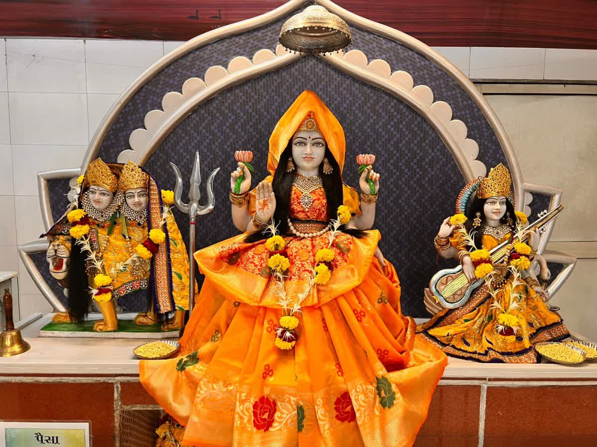 Khokhli Mata Temple In Surat गुजरात का एक ऐसा मंदिर जहां लोग लगाते हैं खांसी ठीक होने की अर्जी