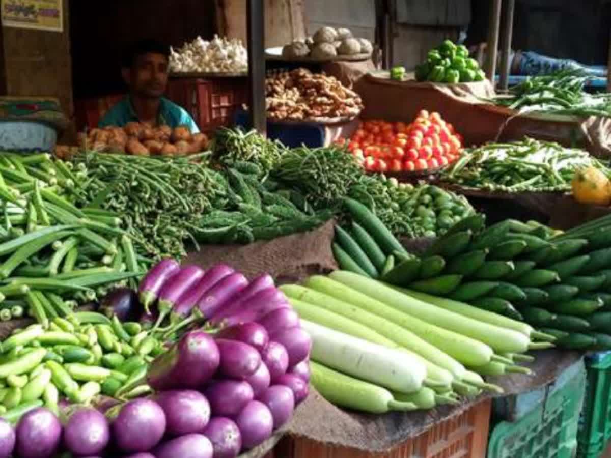 UP Vegetable price बाजार में आते ही कैसे महंगी हो जाती है सब्जी, जानिए कारण व भाव, vegetable