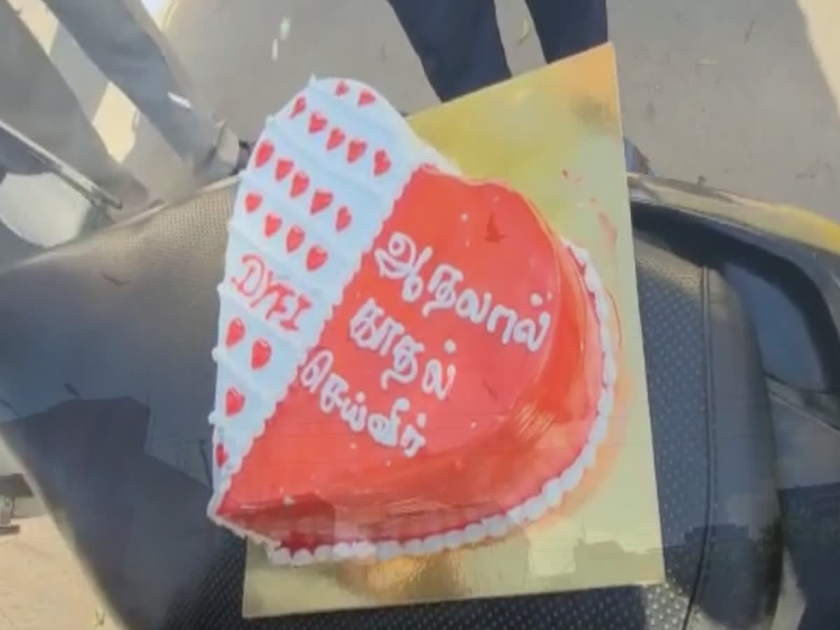 valentines day: ஆதலால் காதல் செய்வீர்.. நெல்லையில் களைகட்டிய காதலர் தினம்!, valentines-day-celebration-in-tirunelveli-by-india-jananayaka-valibar-sangam