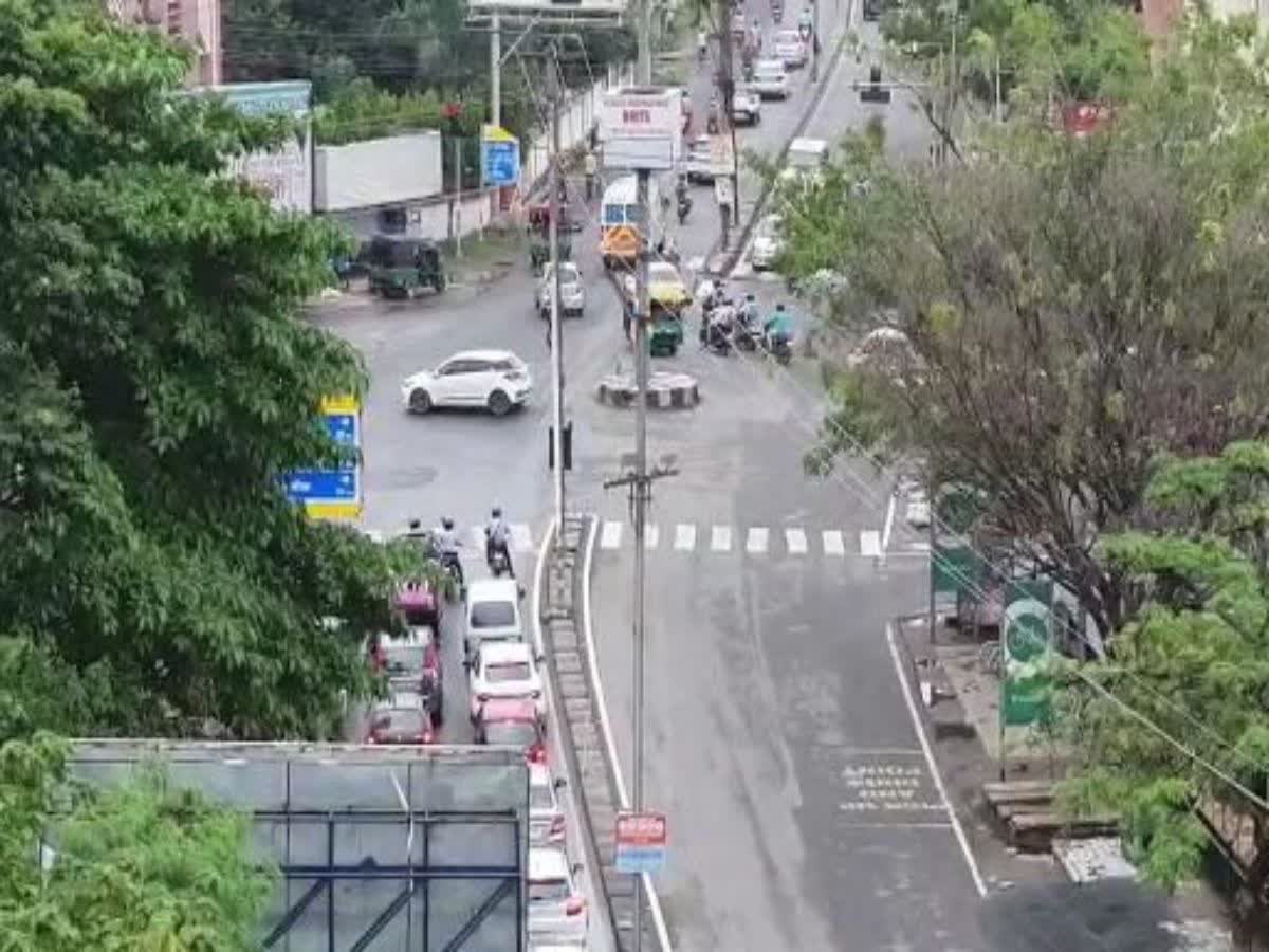 Ranchi Police: फोन पर बात करते ड्राइव और बिना सीट बेल्ट कार सवार हो