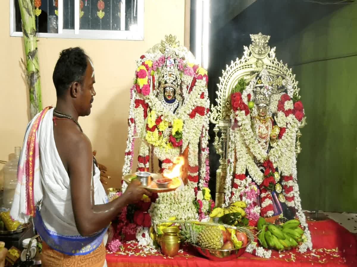 தருமபுரி அங்காளம்மன் கோயில்களில் திருக்கல்யாணம் கோலாகலம்!, thirukkalyanam-in-dharmapuri-angalamman-temple-festival