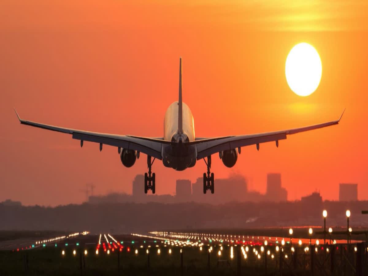 Ahmedabad Airport : સરકારી જેટનો સ્વાર્થ ખાતર ઉપયોગ કરતા કેપ્ટન ચૌહાણનો ...
