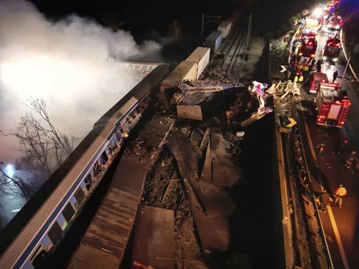 நேருக்கு நேர் மோதிய ரயில்கள்.. 32 பேர் உயிரிழப்பு.., greece-train-accident-update