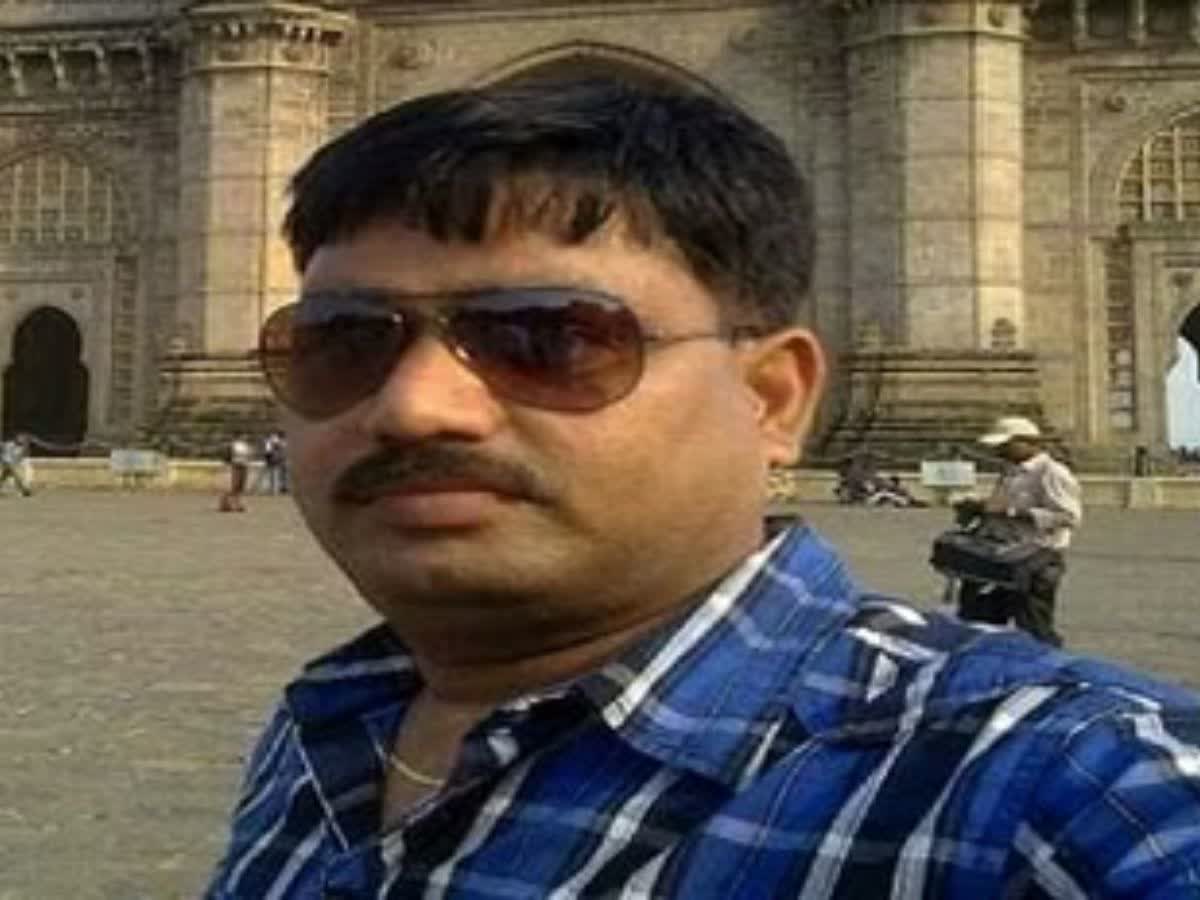 Umesh Pal Murder Case में यूपी एसटीएफ की 18 जगह छापेमारी, कुछ संदिग्ध