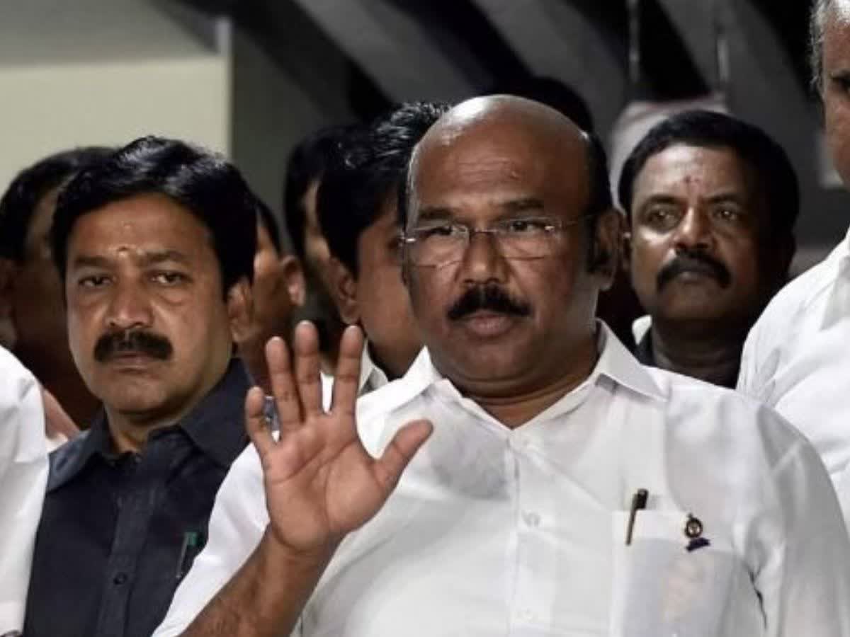 Live: முன்னாள் அமைச்சர் ஜெயக்குமார் செய்தியாளர்கள் சந்திப்பு, aiadmk-ex-minister-d-jayakumar-holds-press-meet-in-chennai-after-district-secretaries-meeting