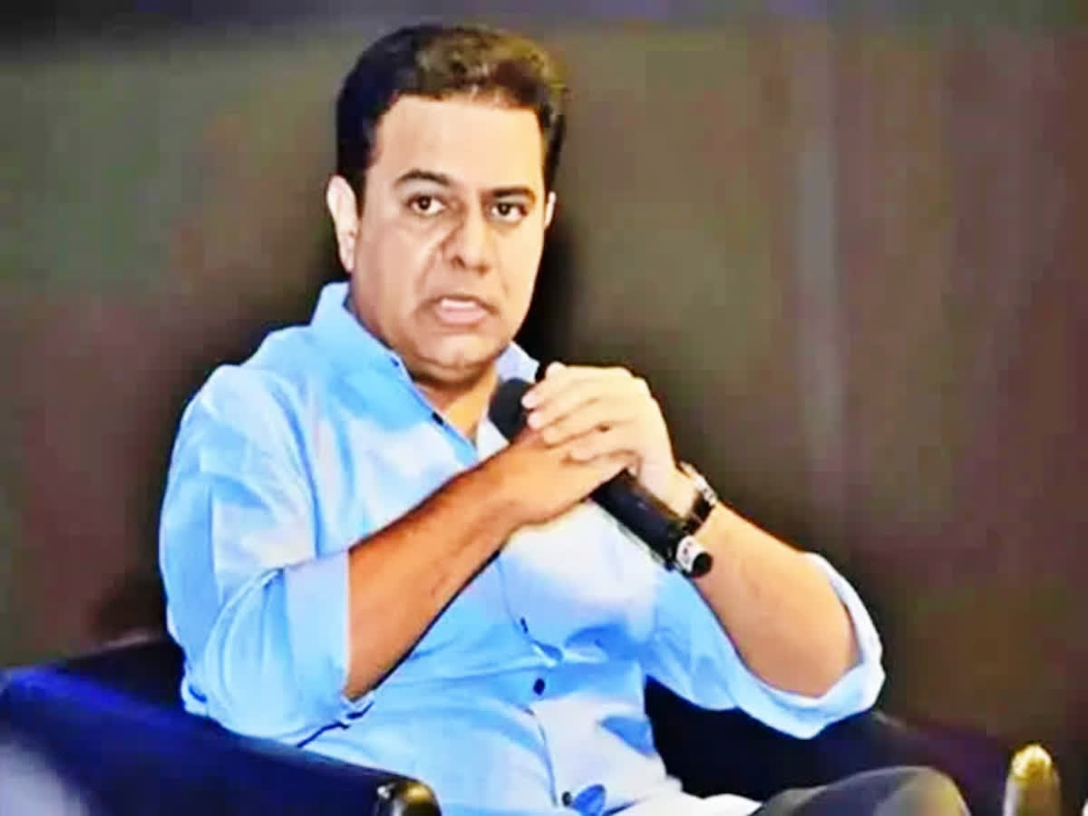 KTR arrives at KCR's New Delhi residence ahead of Kavitha's questioning ...