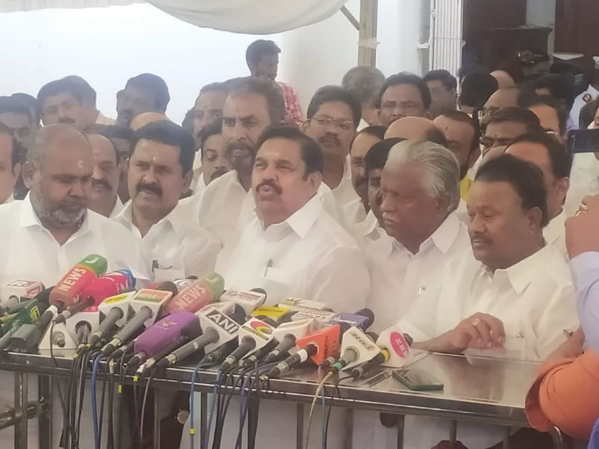 Live: எடப்பாடி பழனிசாமி செய்தியாளர்கள் சந்திப்பு!, eps-press-meet-in-outside-of-assembly