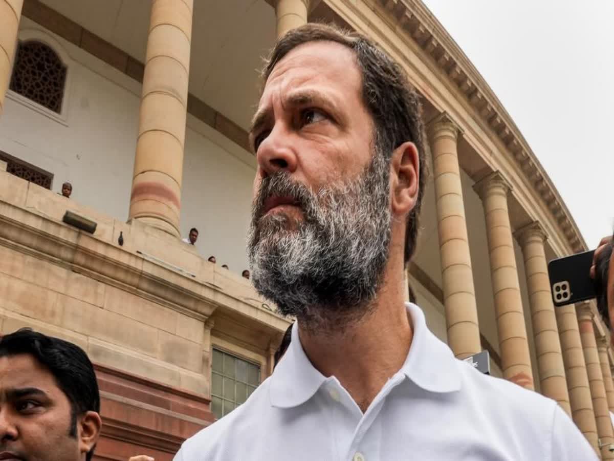 மோடி குறித்து அவதூறு   ராகுல் காந்திக்கு 2 ஆண்டு சிறை, rahul gandhi convicted in prime minister modi defamation case