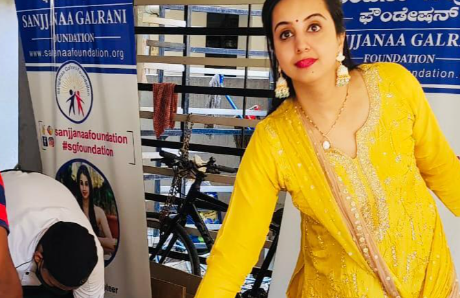 sanjana galrani help to sandalwood daily labourers