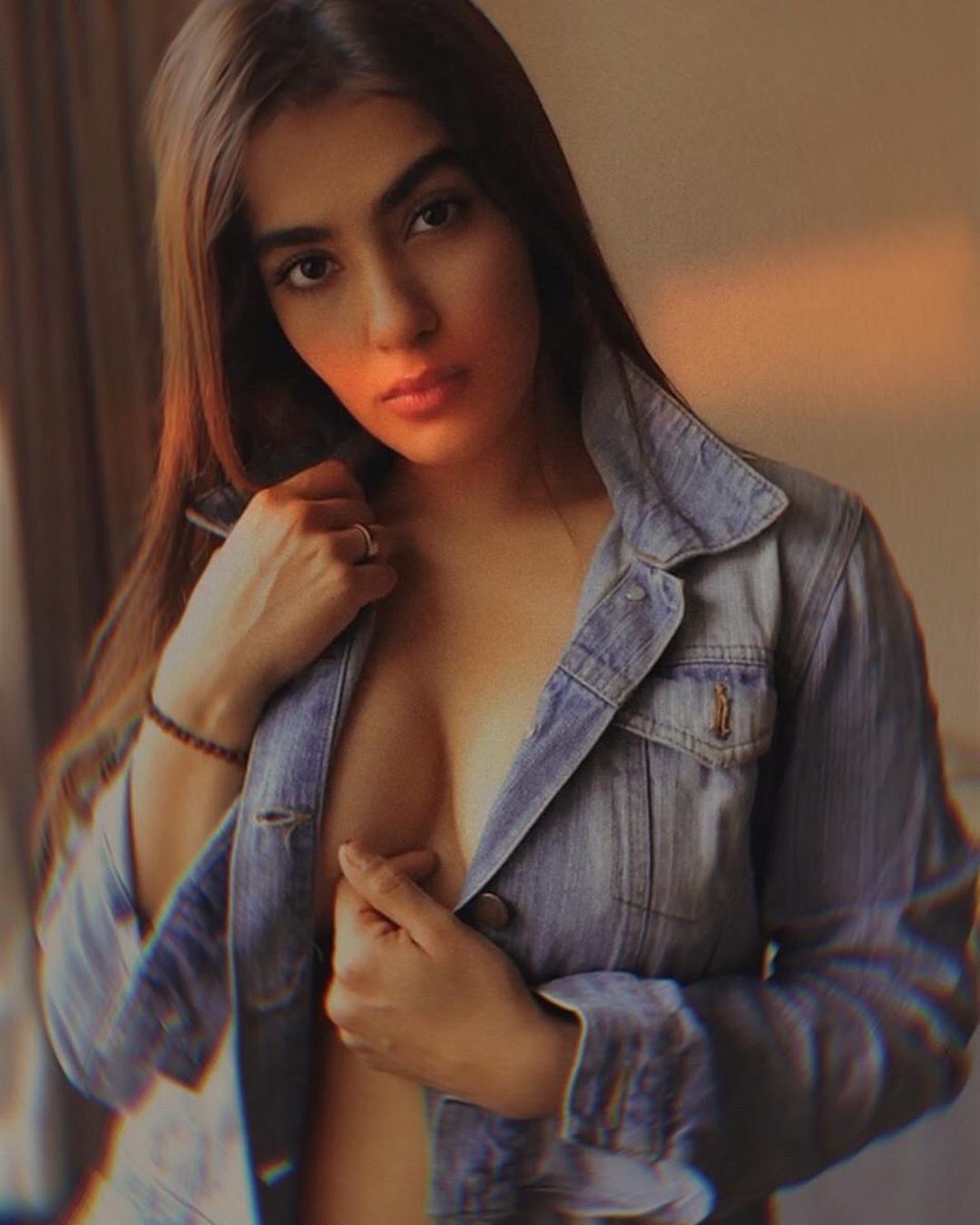 kavya thapar