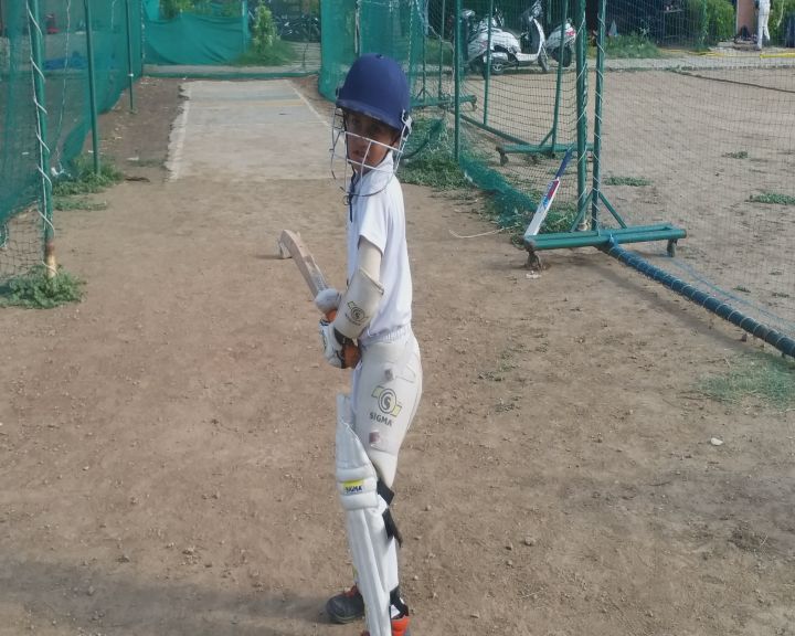 સુરતનો 7 વર્ષનો બાળ ક્રિકેટરનો વીડિયો થયો વાઈરલ