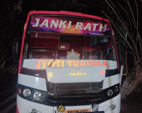 lohardaga-bus-of-three-states-entered-jharkhand-without-e-pass-rules-are-not-being-followed