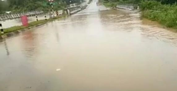 flooding-on-the-national-highway-27