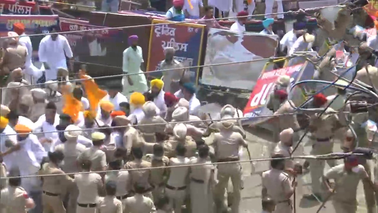 Shiromani Akali Dal (SAD) leaders hold a protest