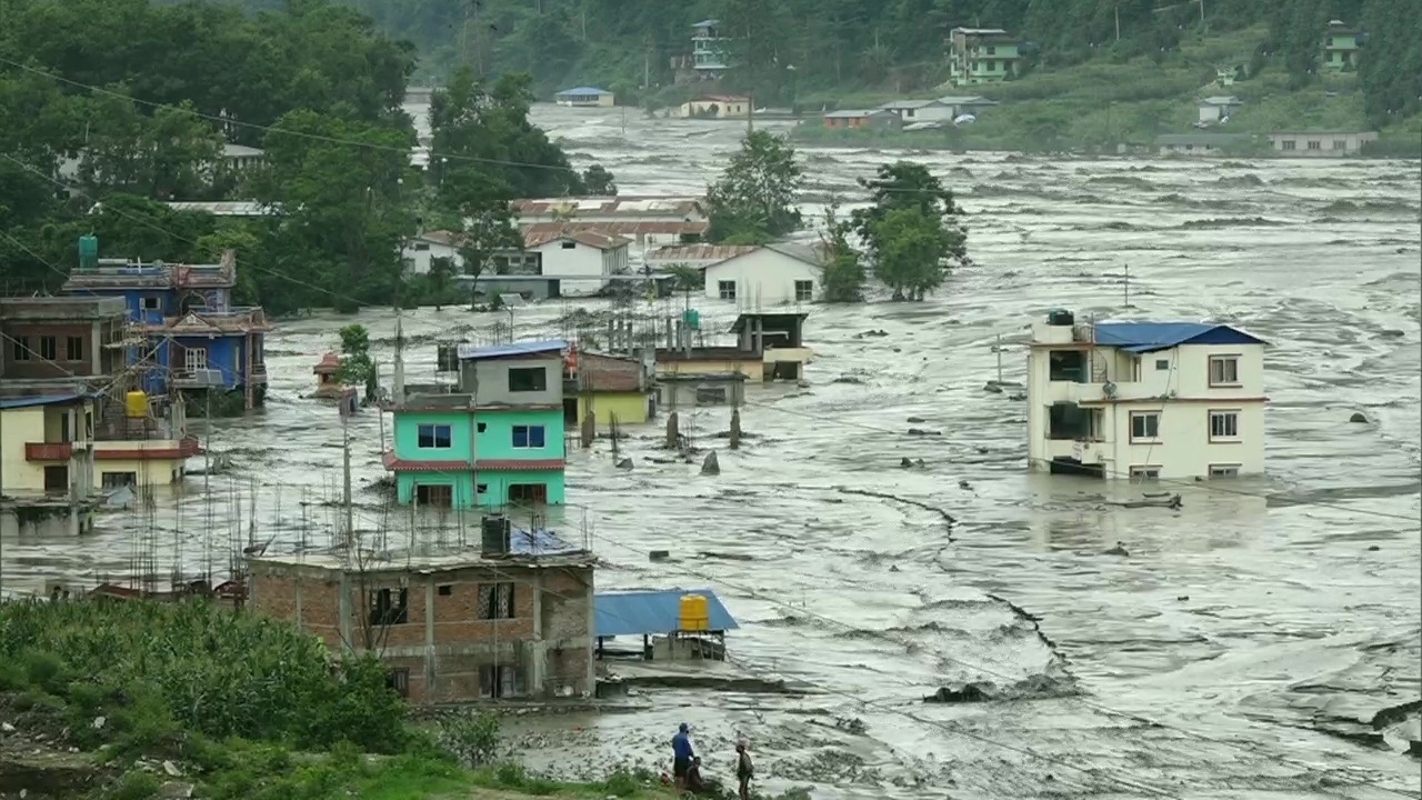 : Flash floods wreak