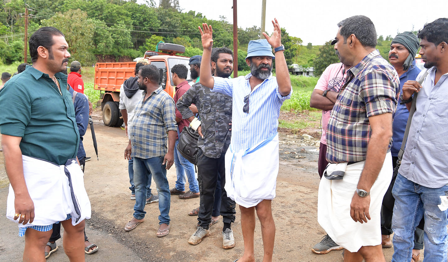 screenwriter director and producer Sachy first death anniversary  അത്ഭുതമായിരുന്നു അയാള്‍... സച്ചിയുടെ ഓര്‍മകള്‍ക്ക് ഒരാണ്ട്...  സംവിധായകന്‍ സച്ചി  അയ്യപ്പനും കോശിയും  സച്ചി ചരമവാര്‍ഷികം  സച്ചി അനാര്‍ക്കലി  സച്ചി പൃഥ്വിരാജ്  Sachy first death anniversary  screenwriter director Sachy first death anniversary  Sachy first death anniversary news  sachy ayyappanum koshiyum