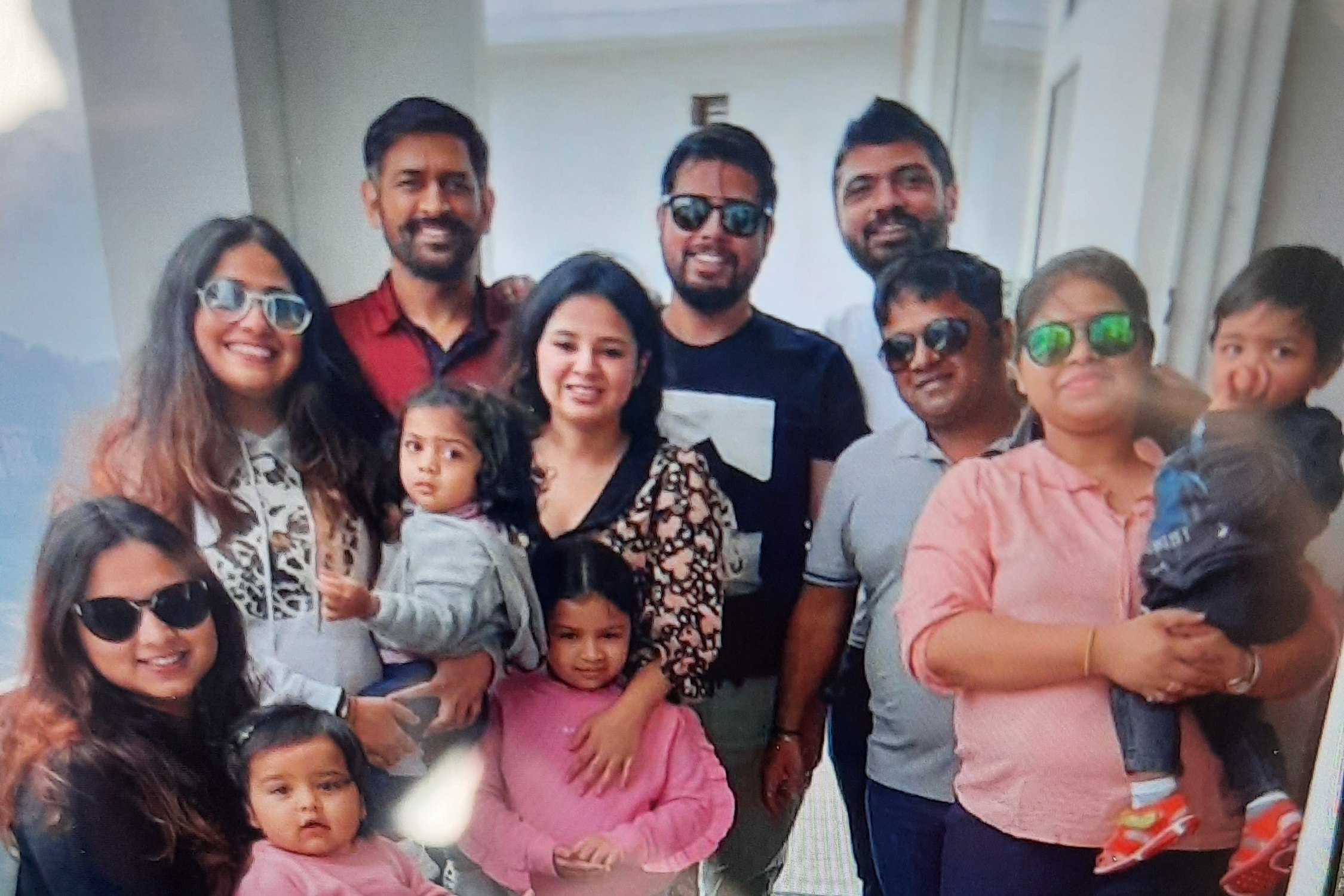 former-indian-cricket-team-captain-mahendra-singh-dhoni-reached-shimla-with-family