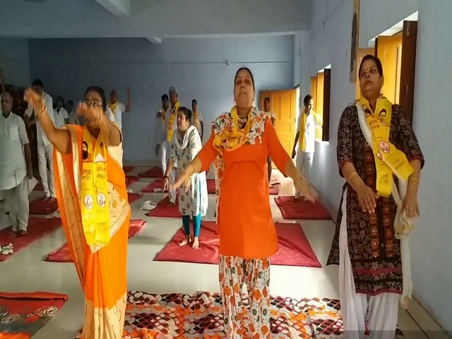 People in garhwa performed yoga