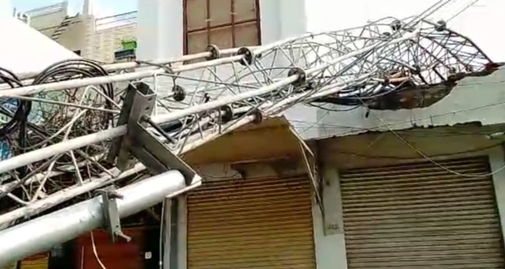 bsnl-tower-and-power-transformer-fell-down-due-to-storm-in-yamunanagar