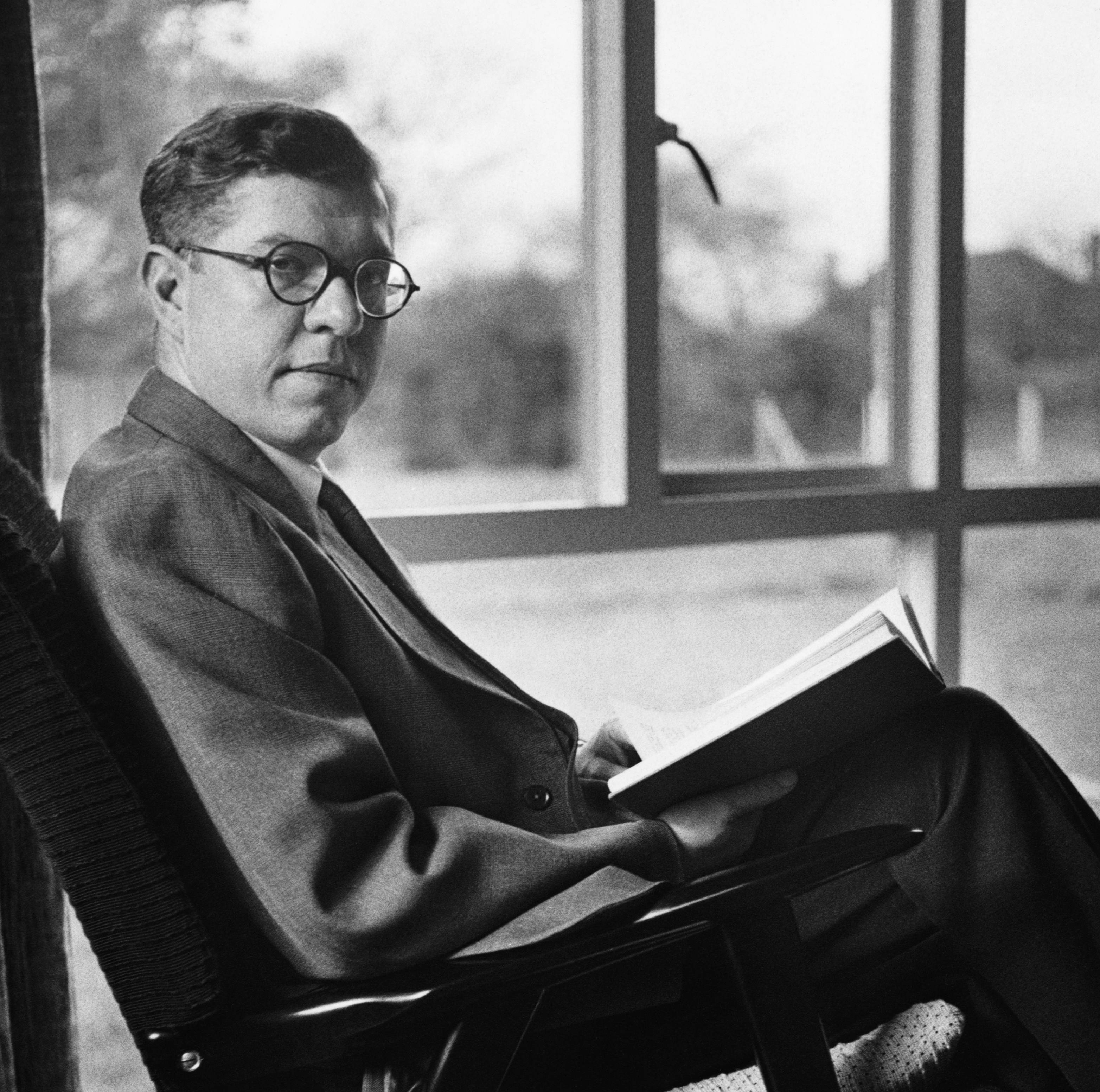 Fred Hoyle, birth anniversary