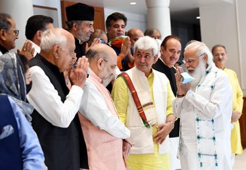 modi in all party meeting