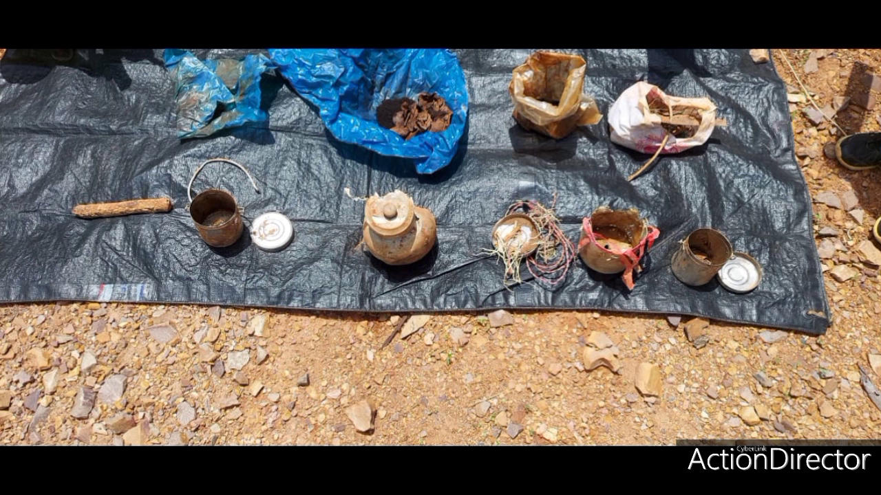 Police defuse explosives planted by Maoists in Koppunur forest area of Mulugu district